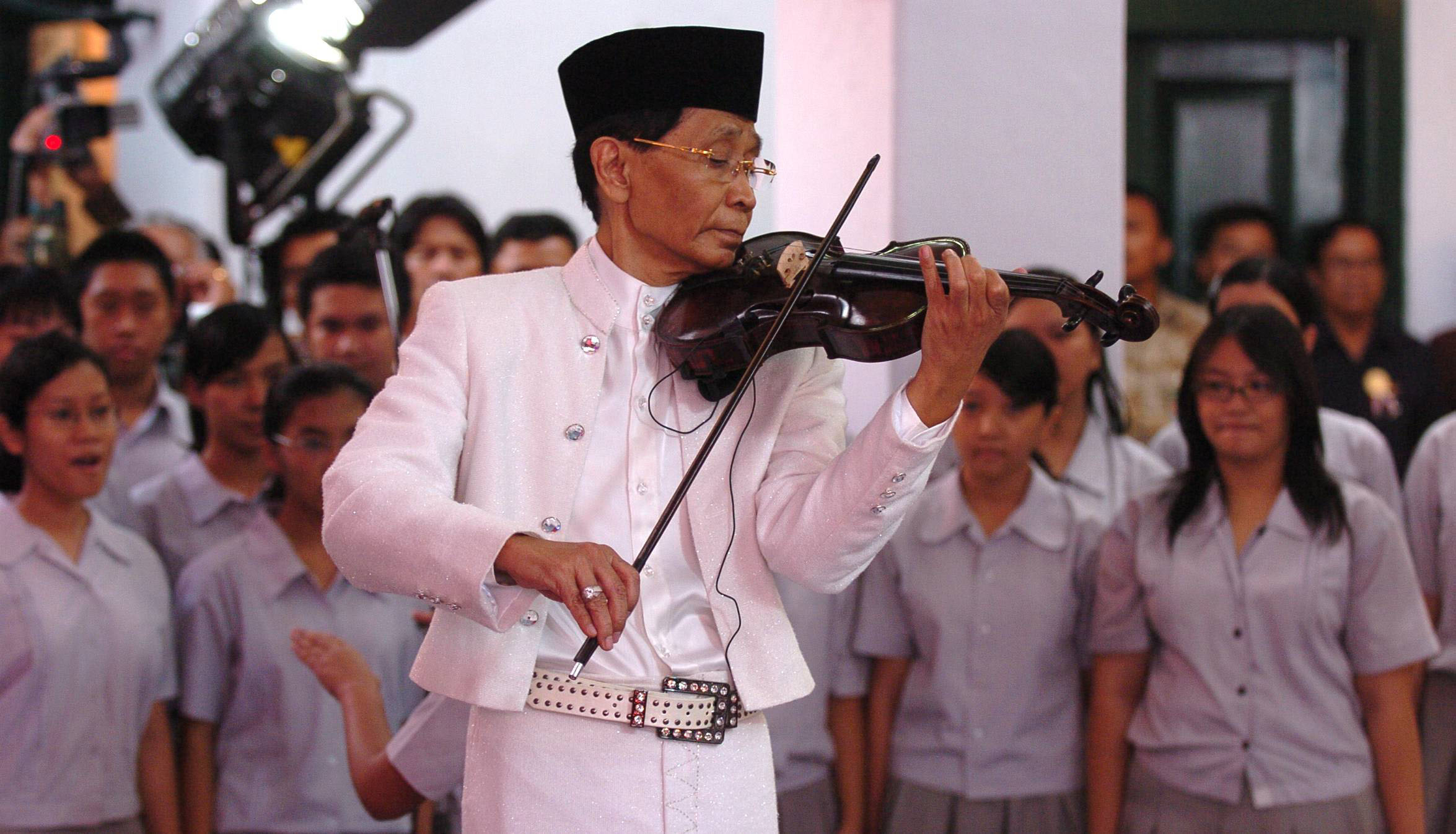 Mengurai Kisah Lagu Indonesia Raya